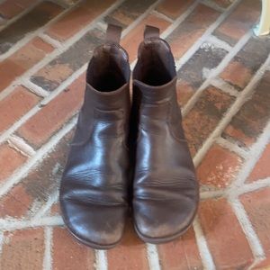 Gently loved Vivobarfoot Chelsea boots
